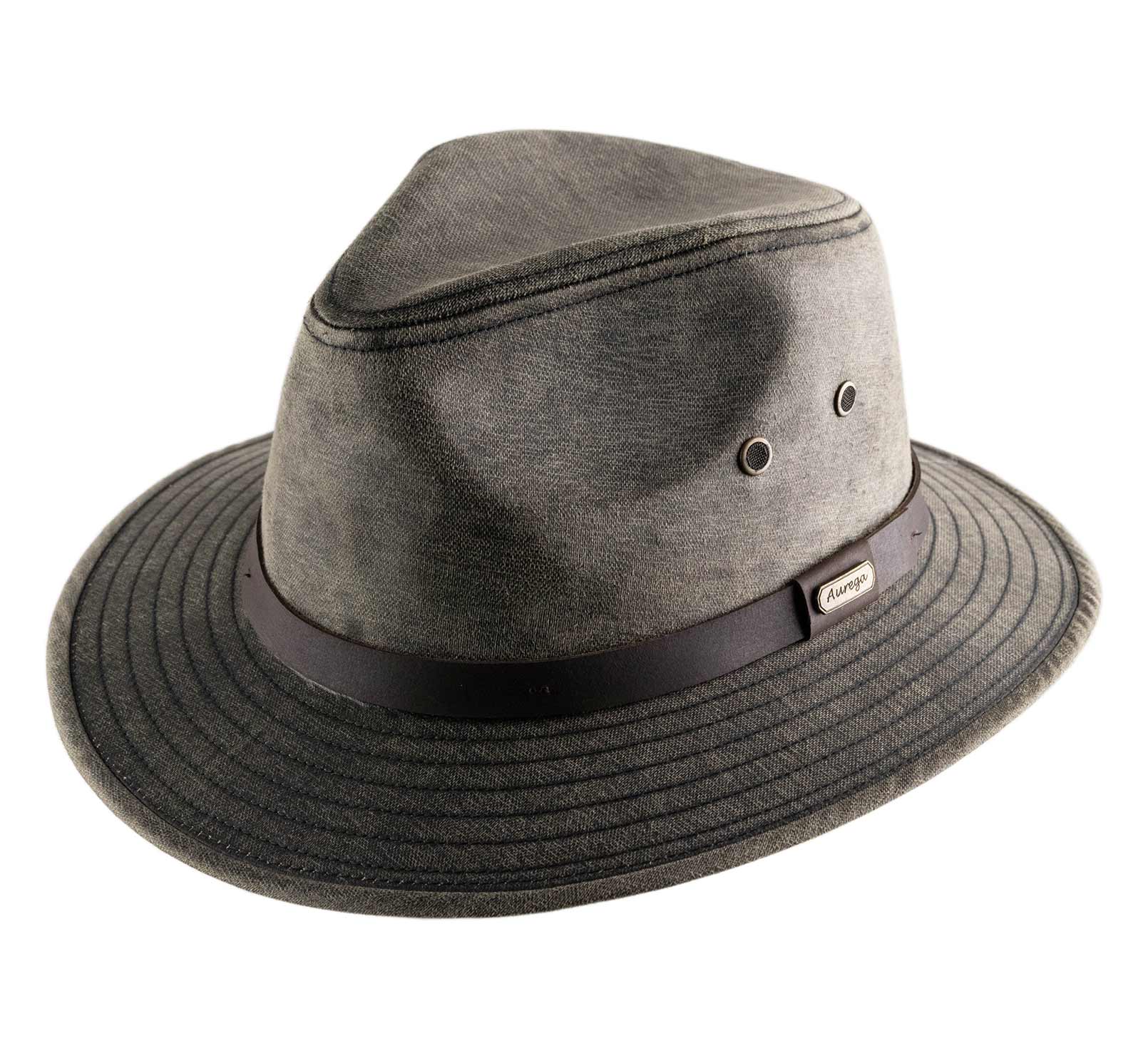 Chapeau traveller