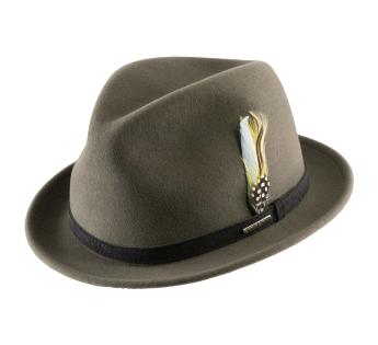 Chapeau player Zachary