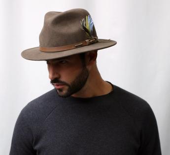 Traveller Stetson Maya