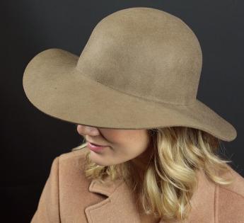 Chapeau Bleu Nude Capeline