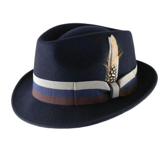 Chapeau trilby plume César