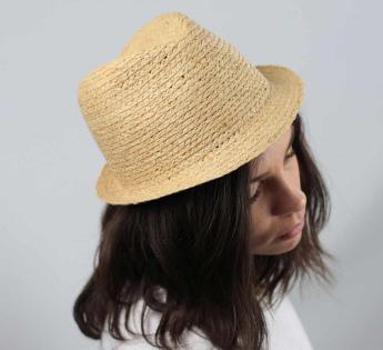 Chapeau de paille à pompon Liberty B fluo thé en raphia naturel