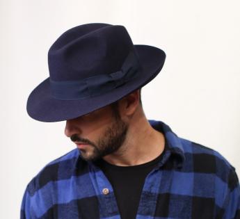 CHAPEAU MELON BLEU : LE RENOUVEAU VINTAGE