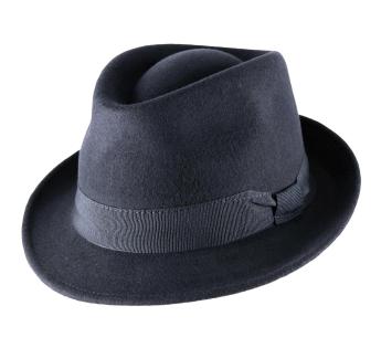  Trilby